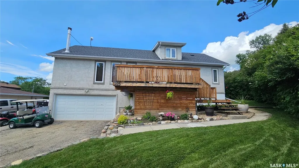 25 Alice Crescent North Grove SK S0H 4C0