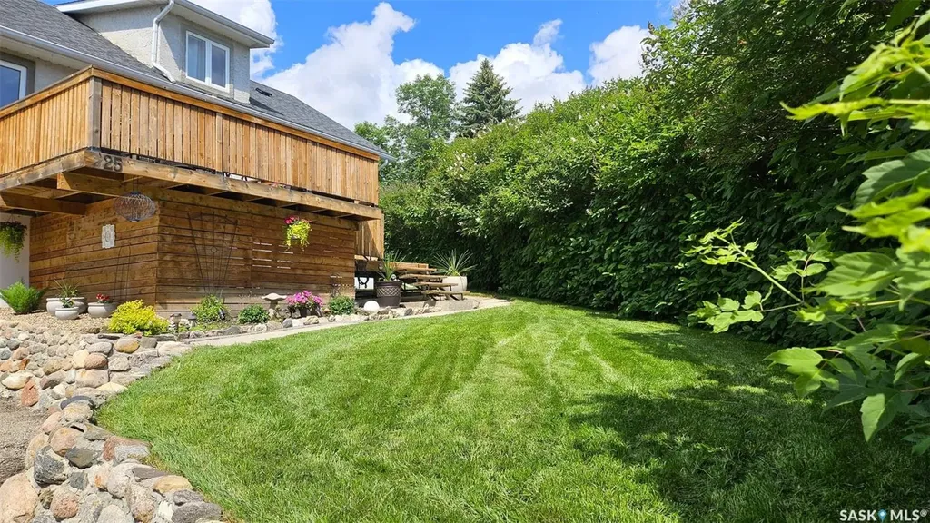25 Alice Crescent North Grove SK S0H 4C0
