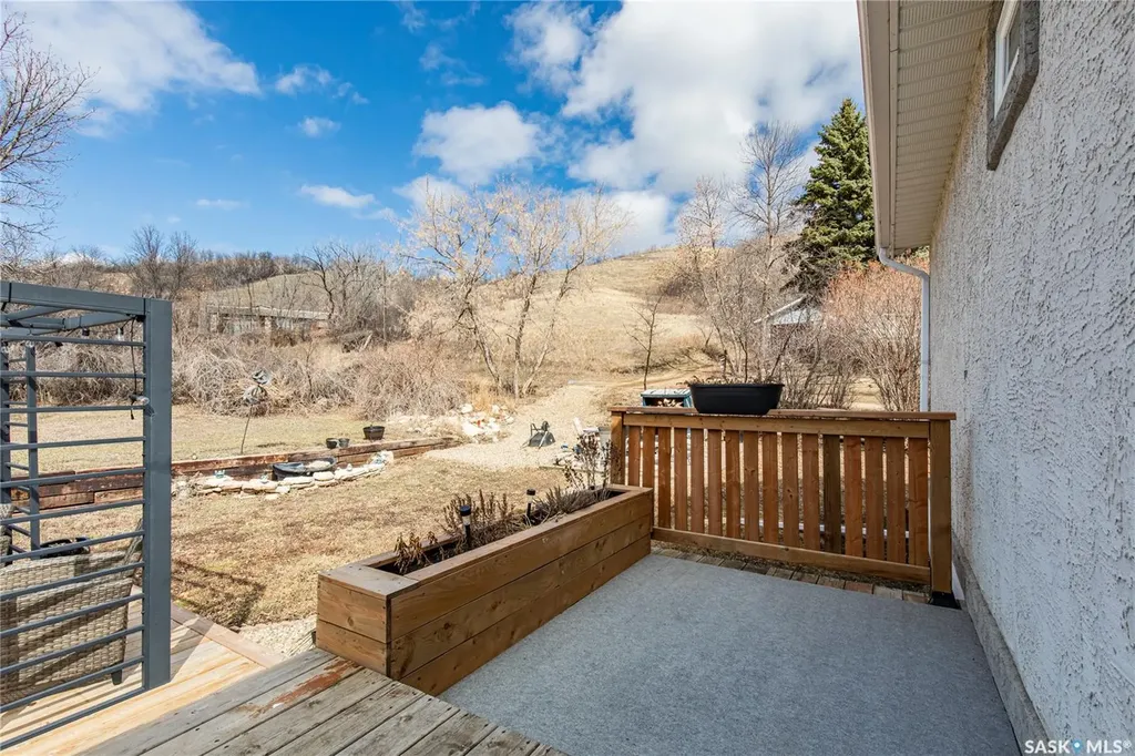 25 Alice Crescent North Grove SK S0H 4C0