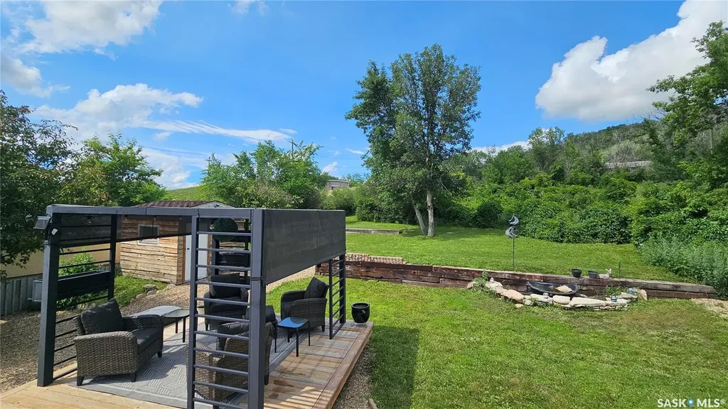 25 Alice Crescent North Grove SK S0H 4C0