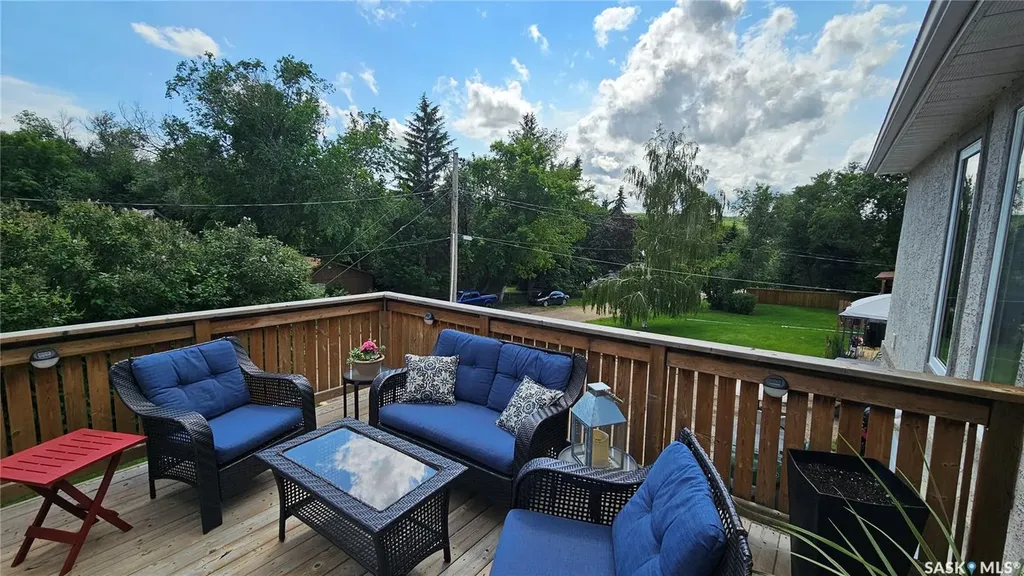 25 Alice Crescent North Grove SK S0H 4C0