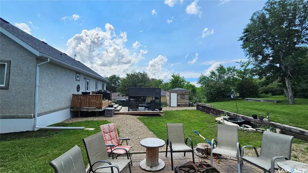 25 Alice Crescent North Grove SK S0H 4C0