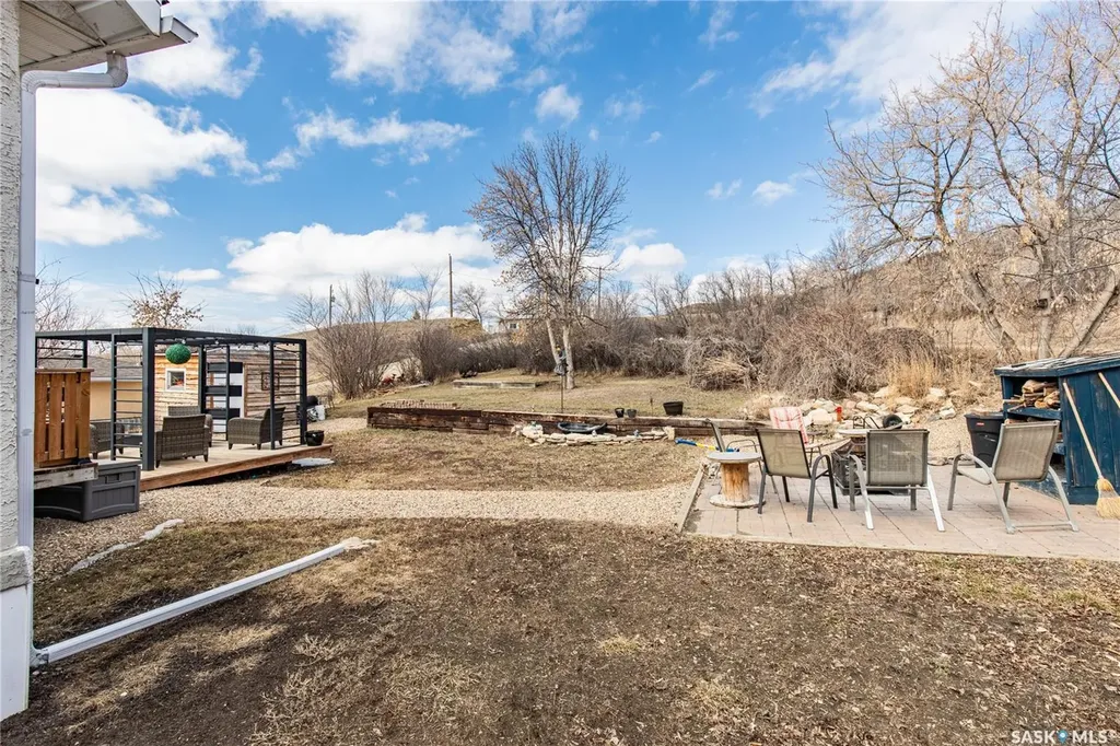 25 Alice Crescent North Grove SK S0H 4C0