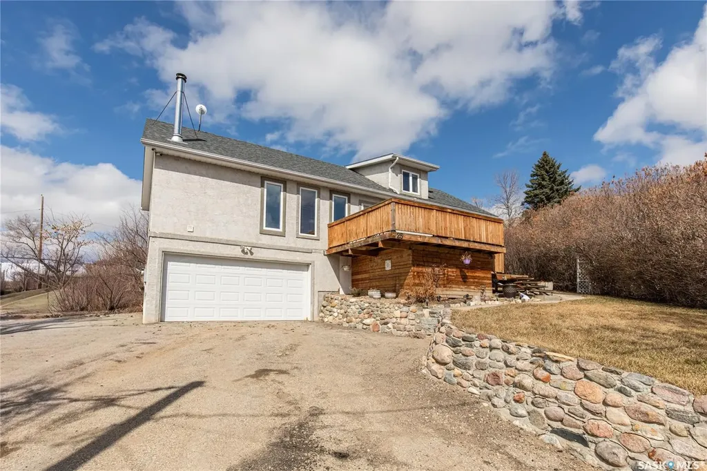 25 Alice Crescent North Grove SK S0H 4C0