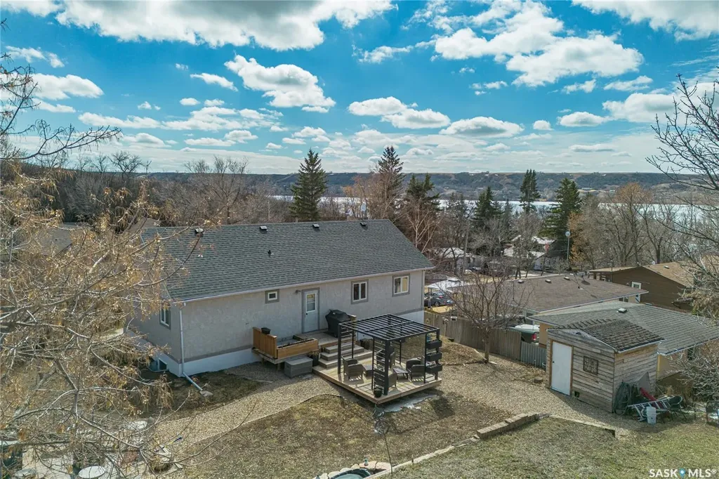 25 Alice Crescent North Grove SK S0H 4C0