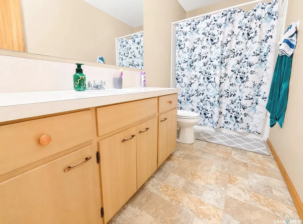 451 3rd Avenue NW Swift Current SK S9H 0S4