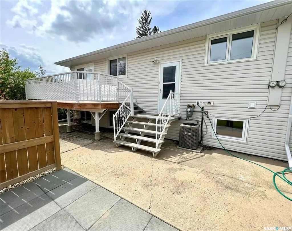 451 3rd Avenue NW Swift Current SK S9H 0S4
