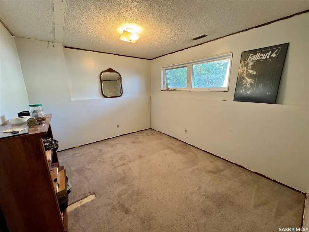 1215 Athabasca Street W Moose Jaw SK S6H 6C7