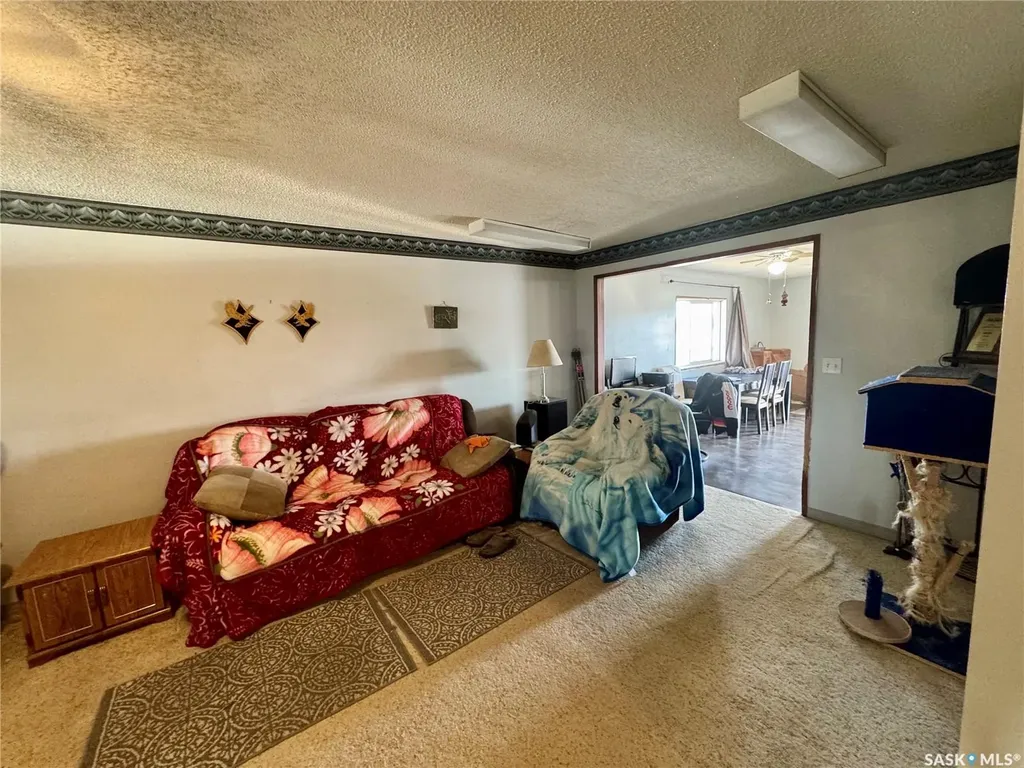 1215 Athabasca Street W Moose Jaw SK S6H 6C7