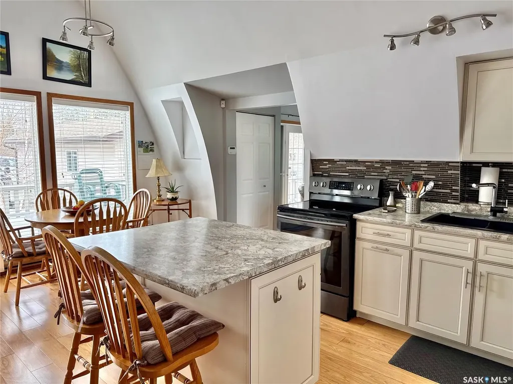 209 Lakeview Avenue N Canwood Rm No. 494 SK S0J 2X0