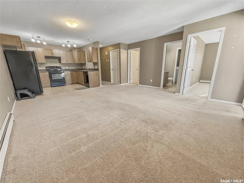 825 Gladstone Street E Swift Current SK S9H 5P1