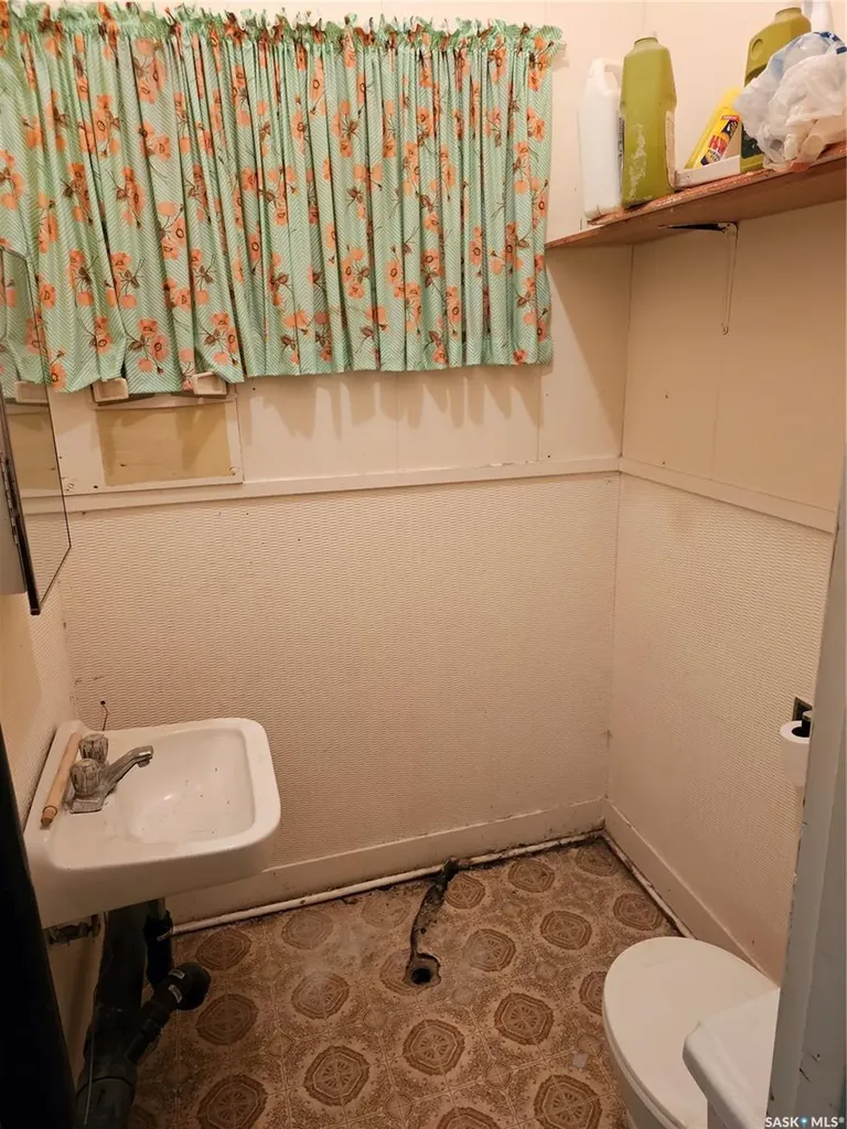121 3rd Street W Mankota SK S0H 2W0