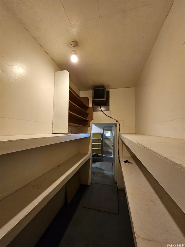 121 3rd Street W Mankota SK S0H 2W0