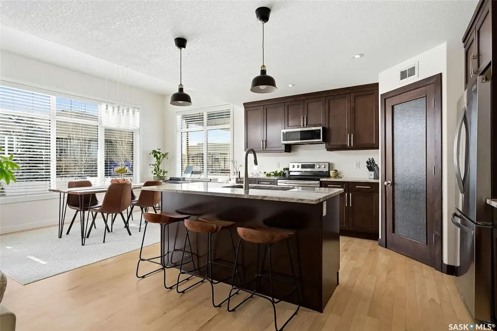3809 Goldfinch Way Regina SK S4V 1S4