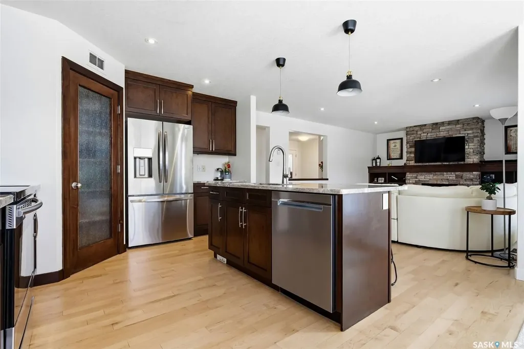 3809 Goldfinch Way Regina SK S4V 1S4