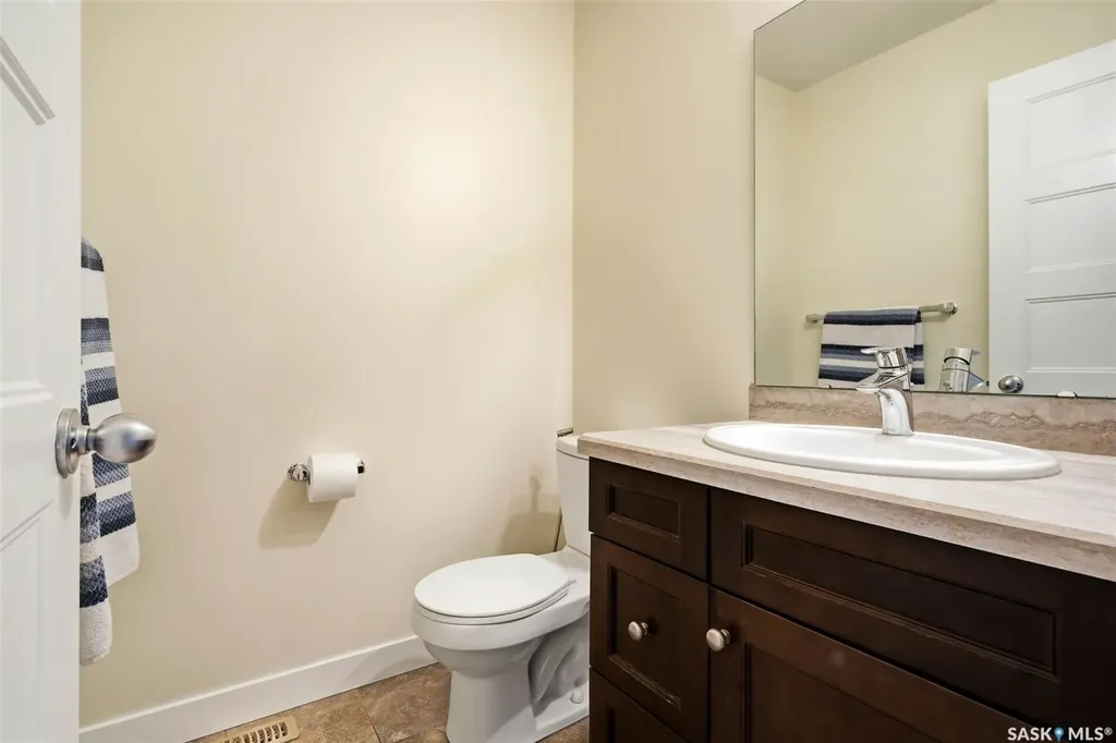 3809 Goldfinch Way Regina SK S4V 1S4