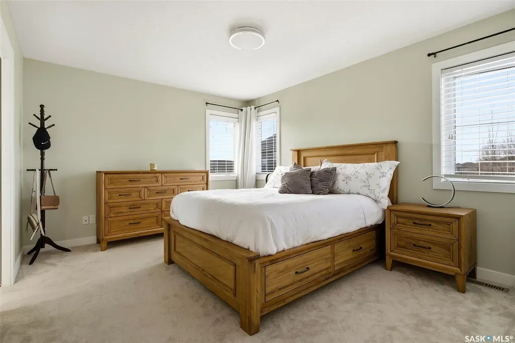 3809 Goldfinch Way Regina SK S4V 1S4