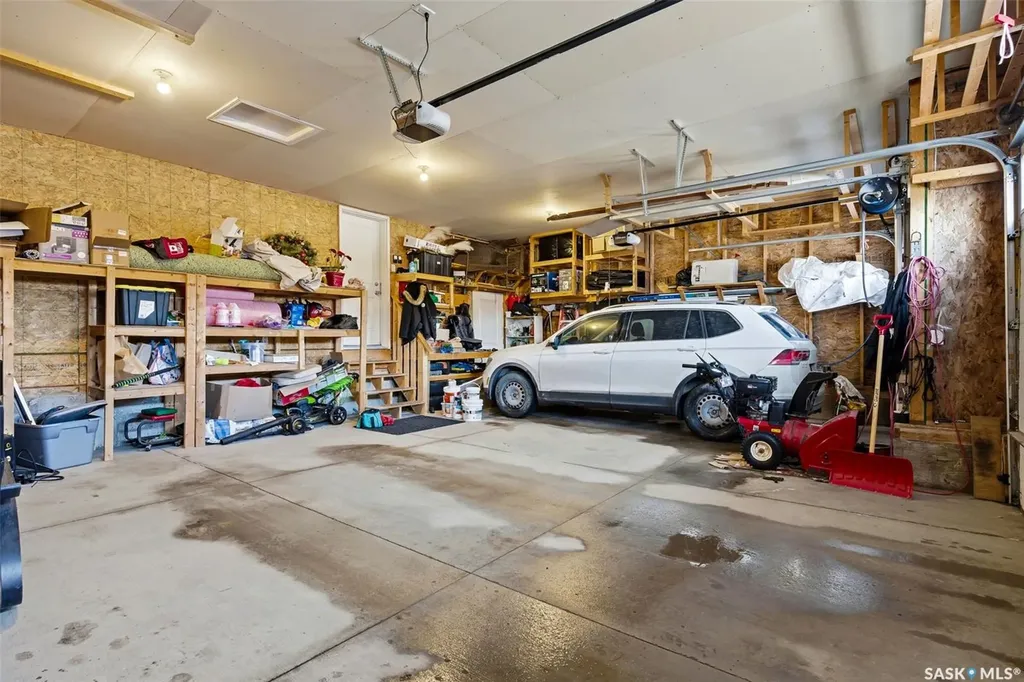 3809 Goldfinch Way Regina SK S4V 1S4
