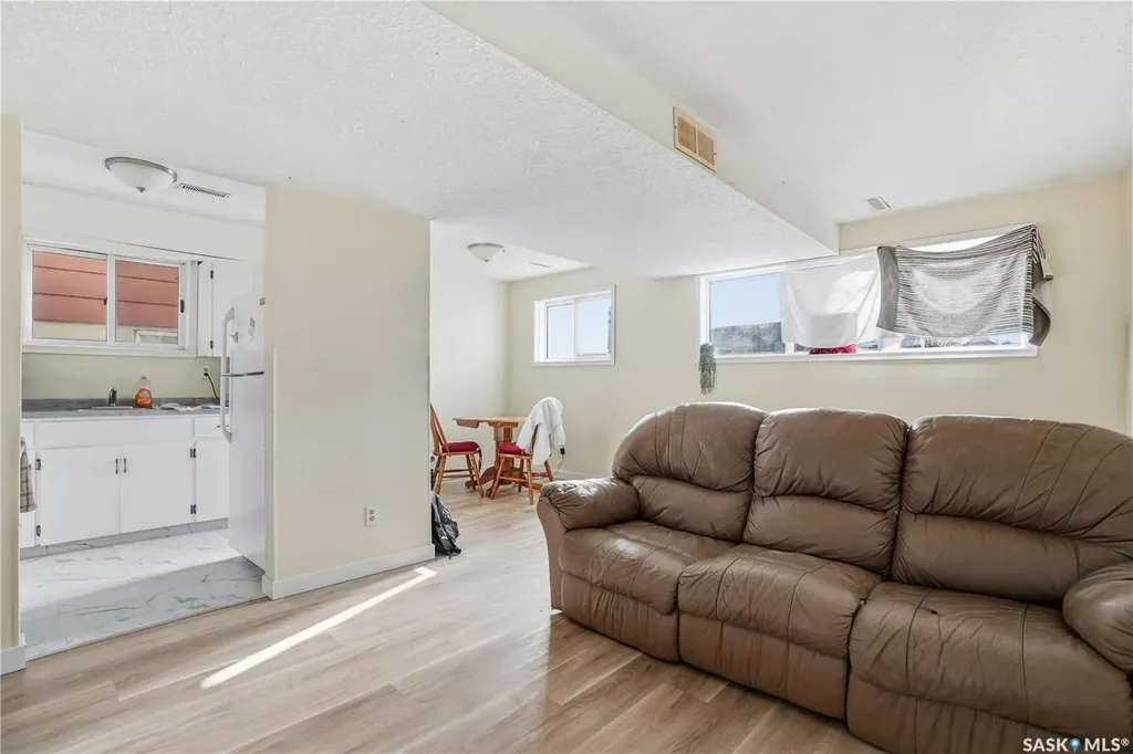 2123 Reynolds Street Regina SK S4N 3N2