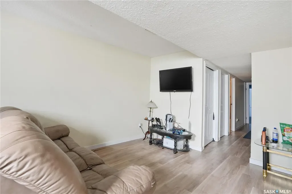 2123 Reynolds Street Regina SK S4N 3N2