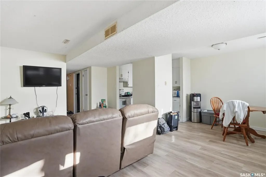 2123 Reynolds Street Regina SK S4N 3N2
