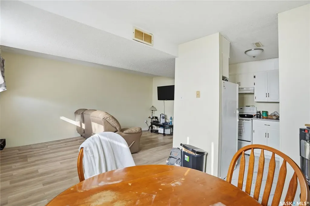 2123 Reynolds Street Regina SK S4N 3N2