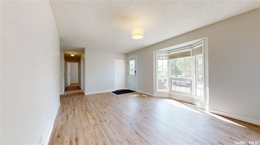 108 Griffin Street Maple Creek SK S0N 1N0