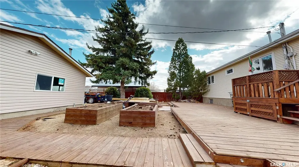 108 Griffin Street Maple Creek SK S0N 1N0