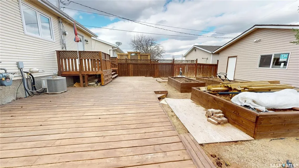 108 Griffin Street Maple Creek SK S0N 1N0