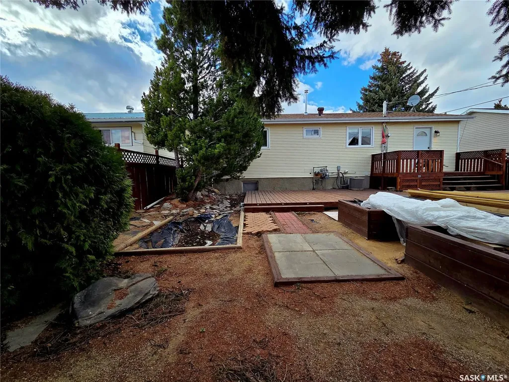 108 Griffin Street Maple Creek SK S0N 1N0