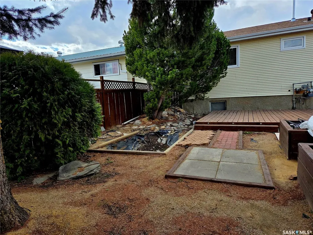 108 Griffin Street Maple Creek SK S0N 1N0