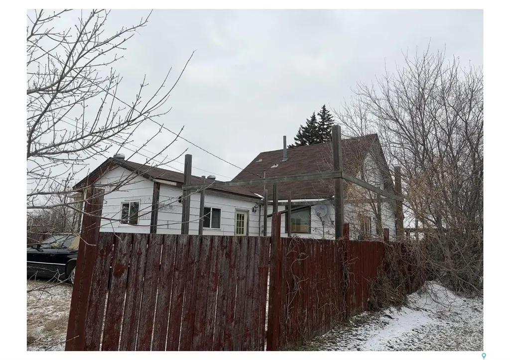 611 Railway Avenue Gainsborough SK S0C 0Z0