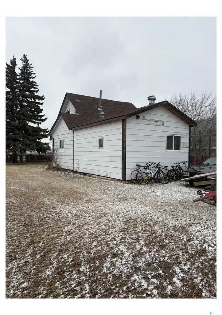611 Railway Avenue Gainsborough SK S0C 0Z0