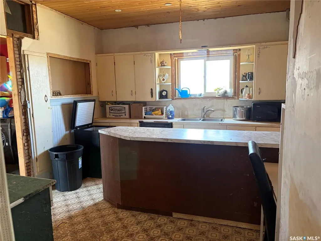 611 Railway Avenue Gainsborough SK S0C 0Z0
