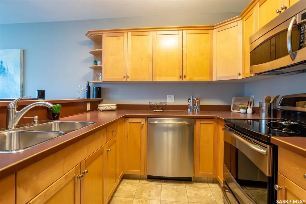1914 Hamilton Street Regina SK S4P 3N6