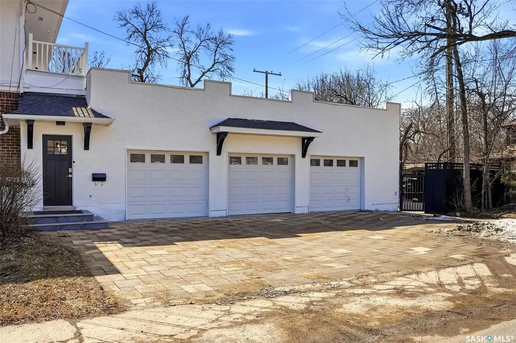 3200 Albert Street Regina SK S4S 3N9