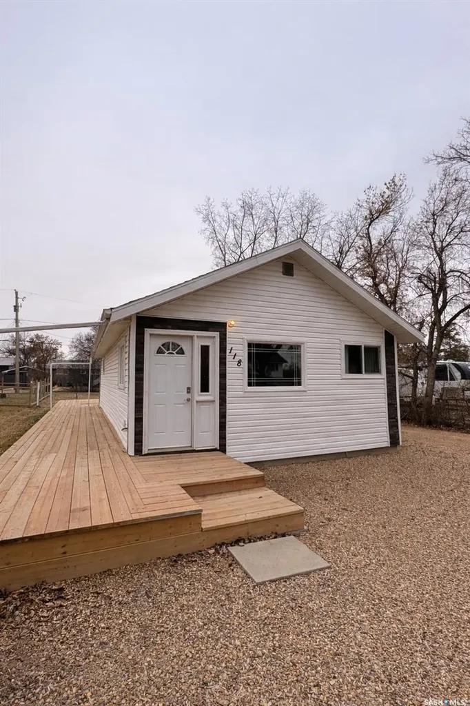 118 2nd Street E Lafleche SK S0H 2K0
