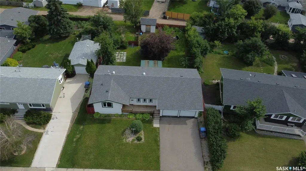 305 Churchill Drive Melfort SK S0E 1A0