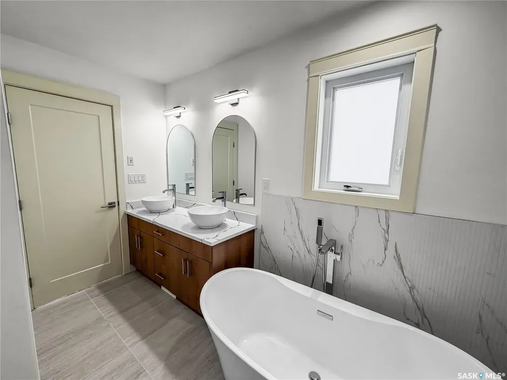 424 Empress Street Saskatoon SK S7K 0Y1