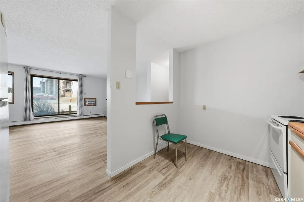 385 Kingsmere Boulevard Saskatoon SK S7J 4J6
