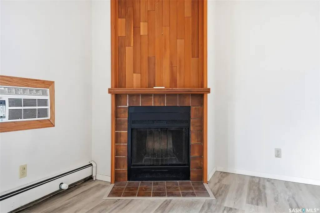 385 Kingsmere Boulevard Saskatoon SK S7J 4J6