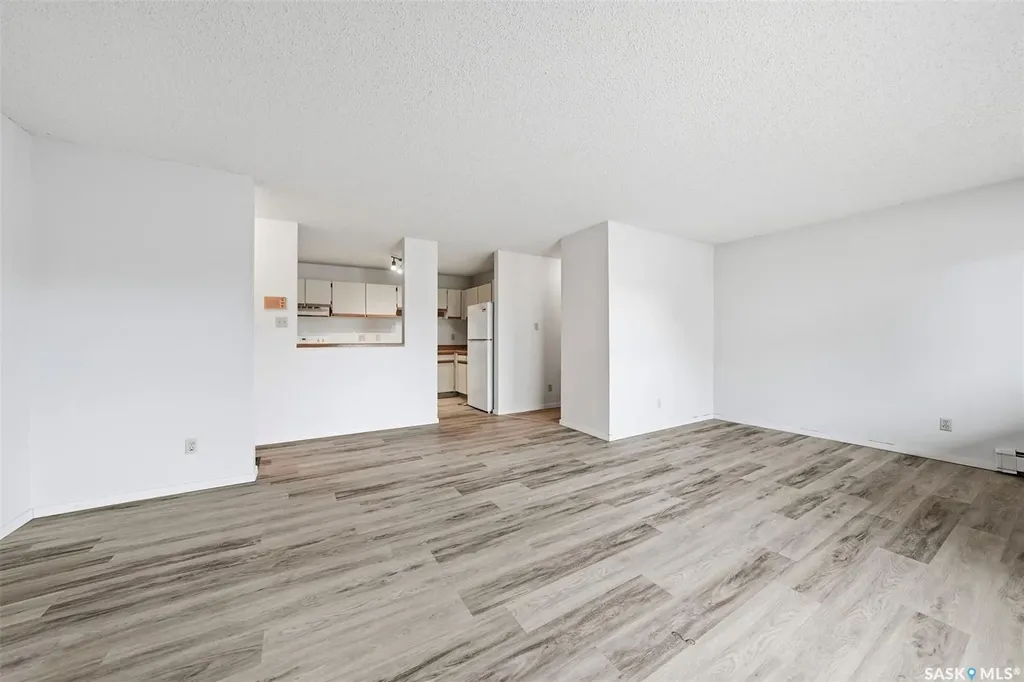 385 Kingsmere Boulevard Saskatoon SK S7J 4J6
