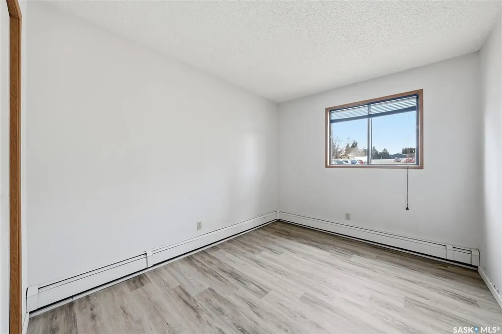385 Kingsmere Boulevard Saskatoon SK S7J 4J6