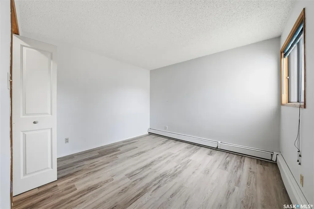 385 Kingsmere Boulevard Saskatoon SK S7J 4J6
