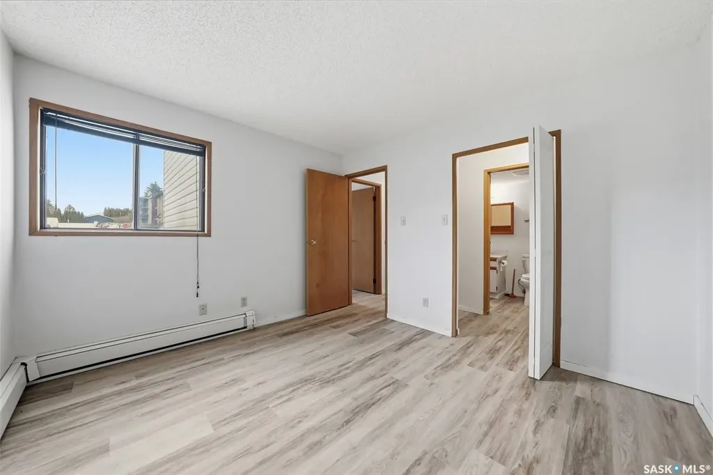 385 Kingsmere Boulevard Saskatoon SK S7J 4J6