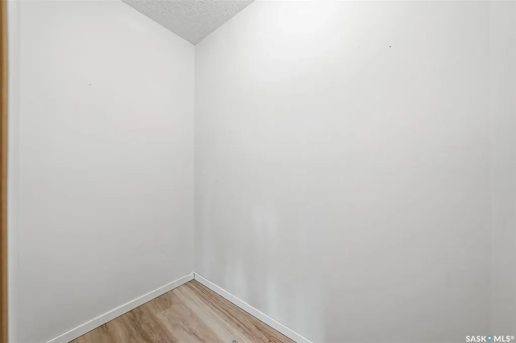 385 Kingsmere Boulevard Saskatoon SK S7J 4J6