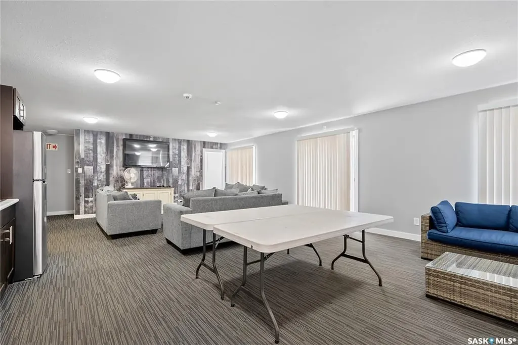 385 Kingsmere Boulevard Saskatoon SK S7J 4J6