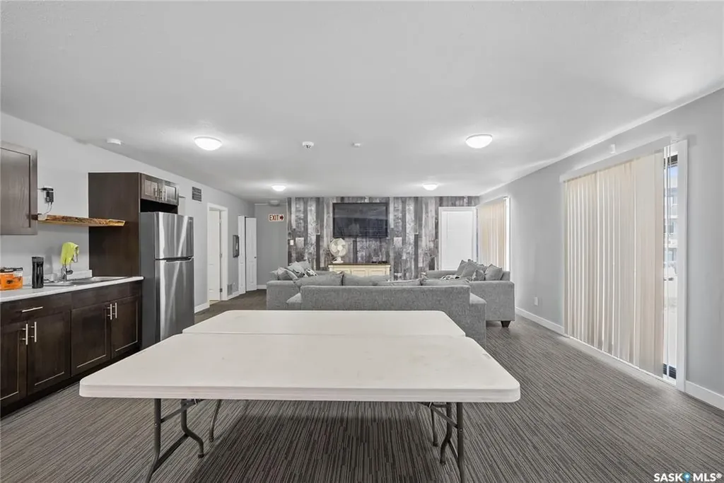 385 Kingsmere Boulevard Saskatoon SK S7J 4J6