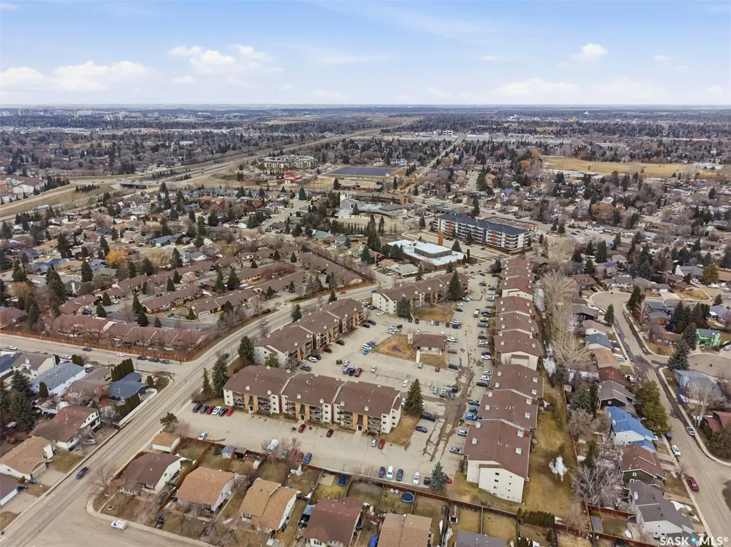 385 Kingsmere Boulevard Saskatoon SK S7J 4J6