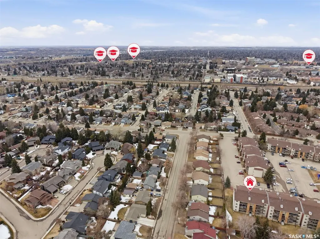385 Kingsmere Boulevard Saskatoon SK S7J 4J6